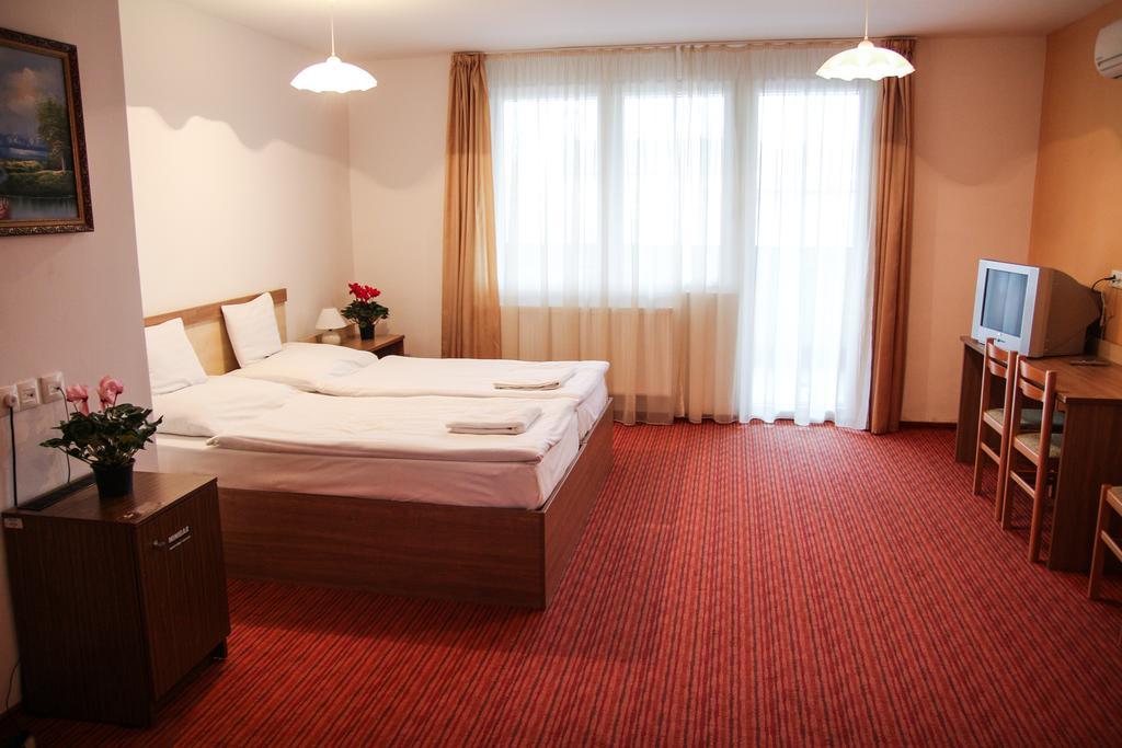 Silver Hotel Budapest City Center Exterior foto